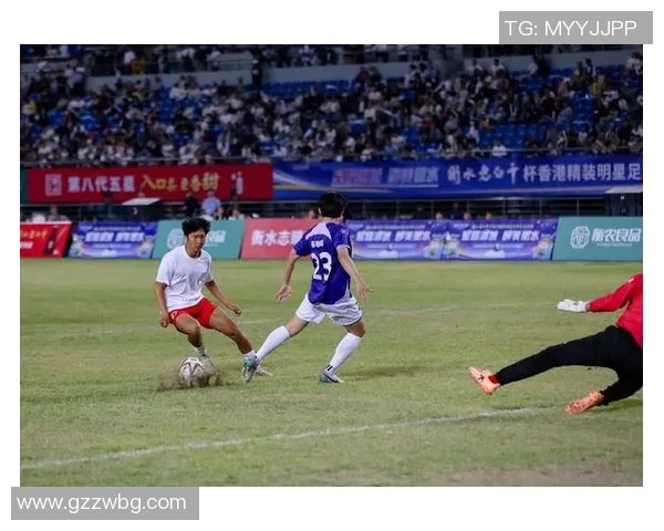 足球明星为何选择长袖装备探秘运动时尚与竞技表现的双重影响